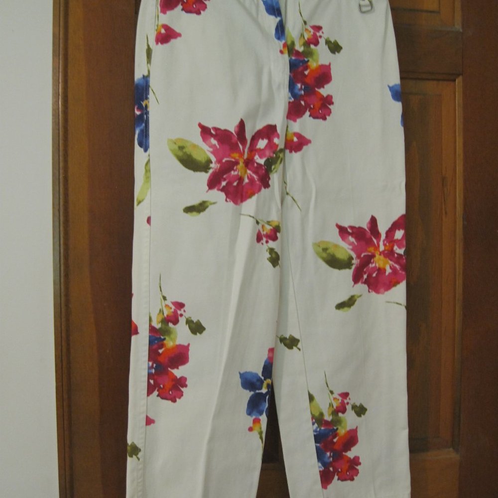 Kate Hill Beautiful Flower pants Size 4